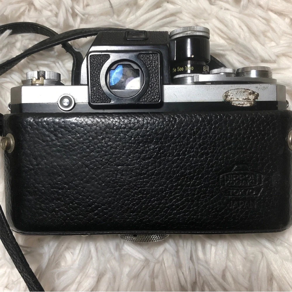 Nikon F Eye Level 35mm SLR Film Camera Body Only Nikon F BC-7 Flash 6754517Japan